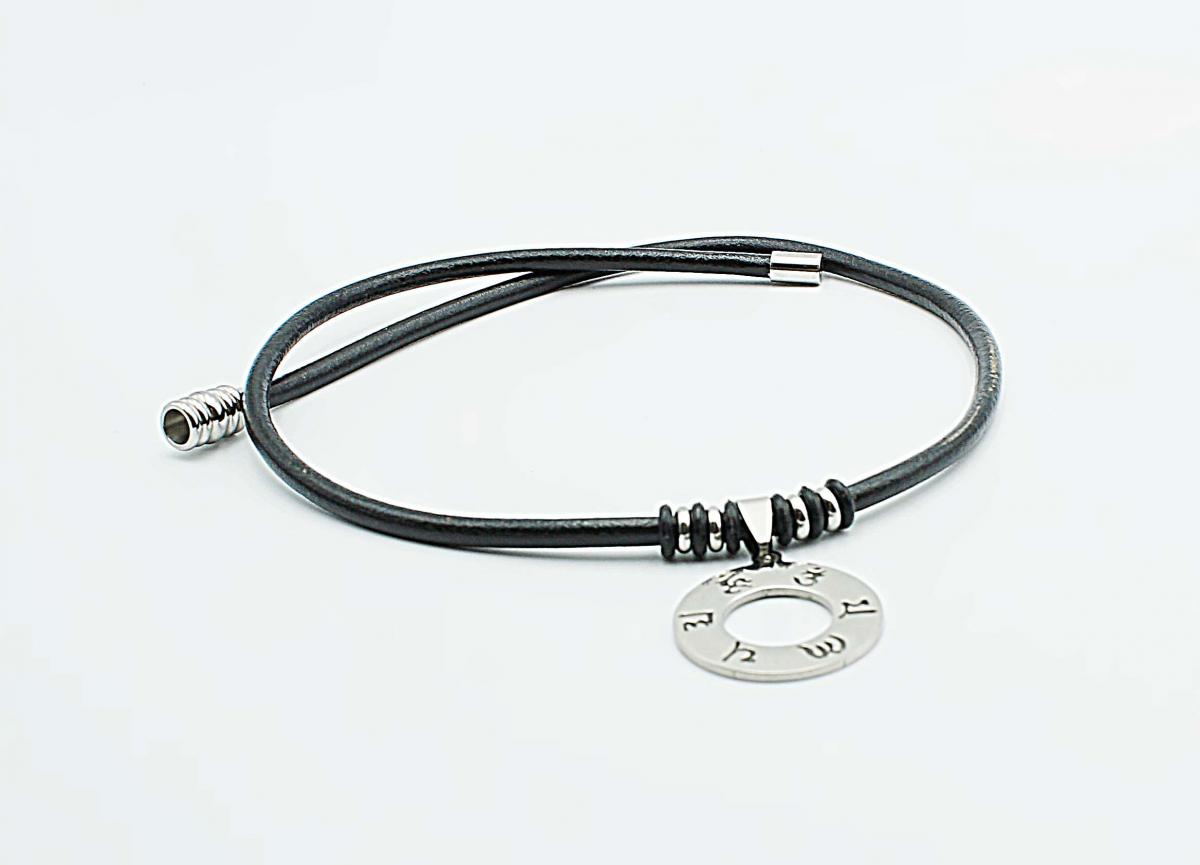 Buddhism Om Mani Padme Hum Circle Pendant Necklace