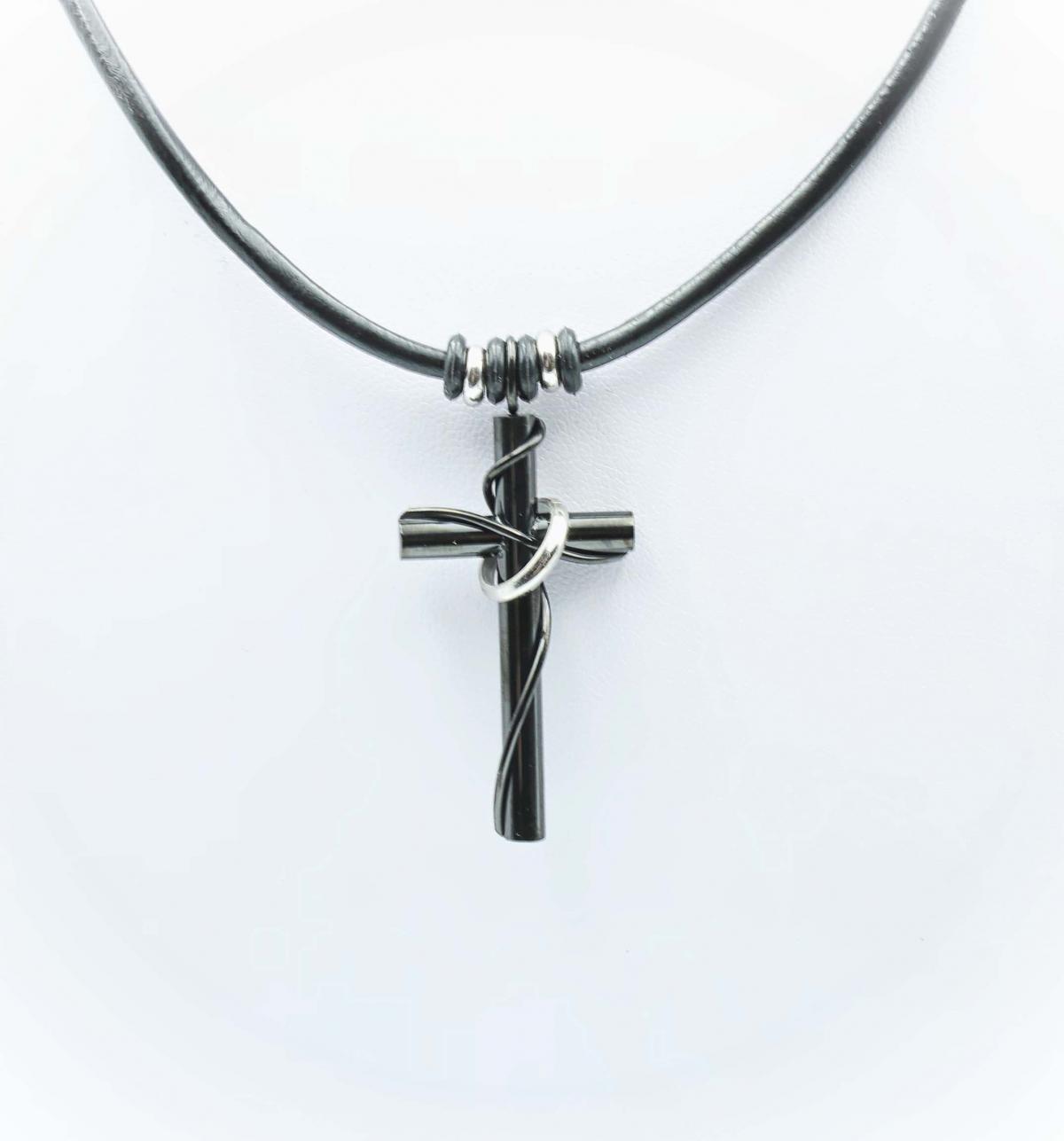 Twisted Cross Choker Customisable